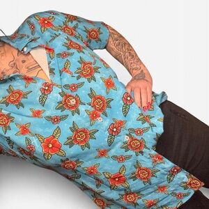 DIXXON STAY GOLD party shirt womens XL Blue and Red Floral Button Down Shirt